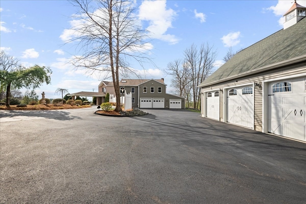 173 Central St Property Photo 41