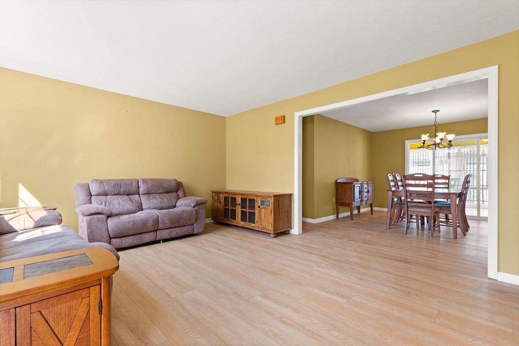 14 Kathleen Grant Rd Property Photo 6