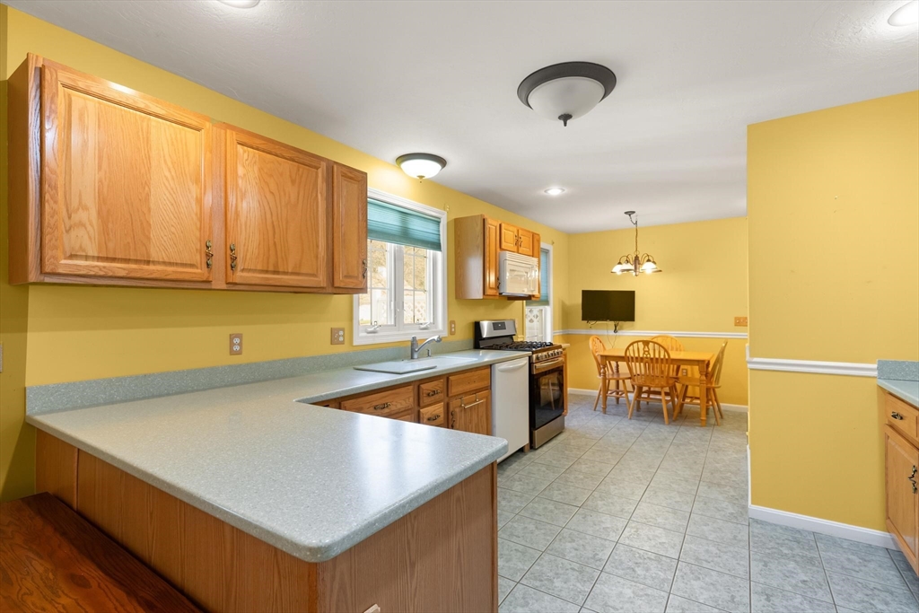 14 Kathleen Grant Rd Property Photo 12