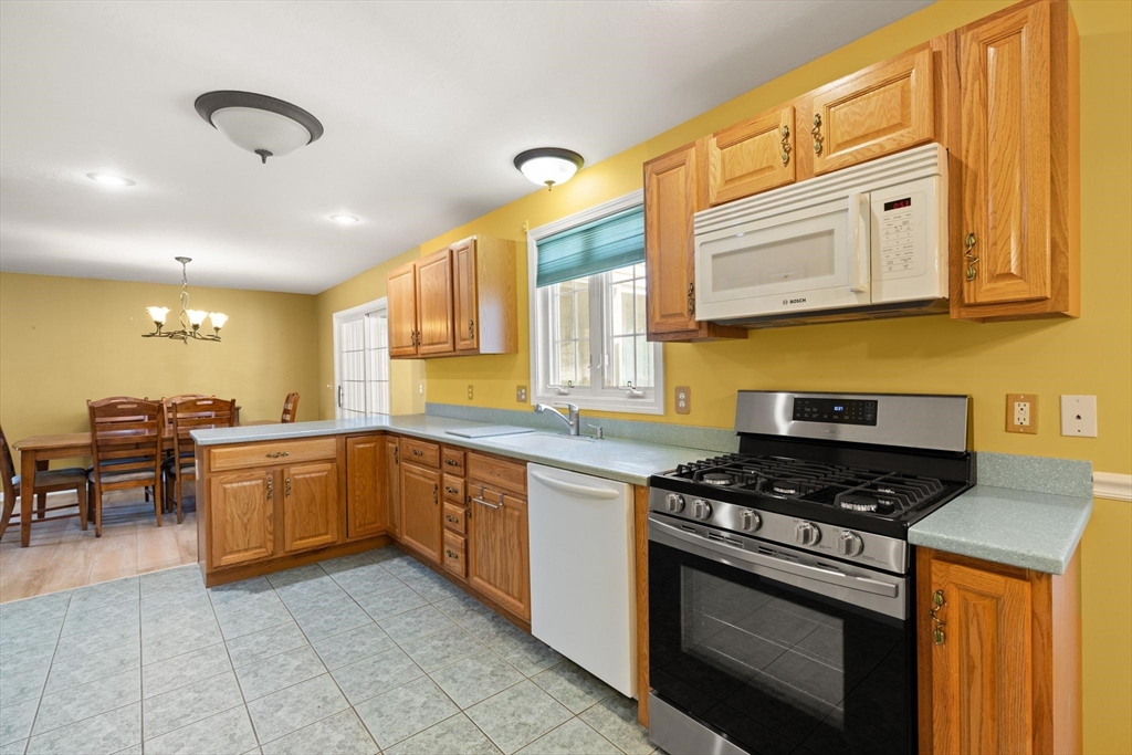 14 Kathleen Grant Rd Property Photo 13