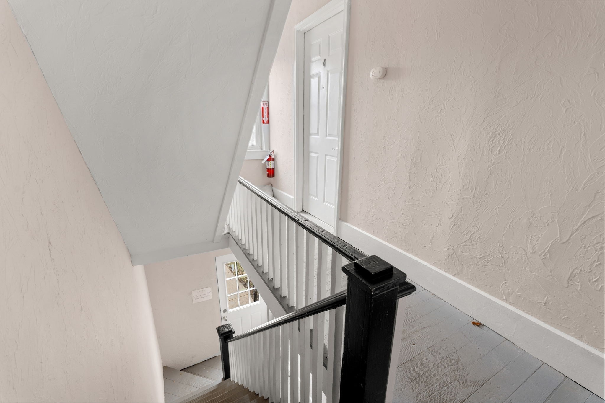 45 Laurel St Property Photo 4