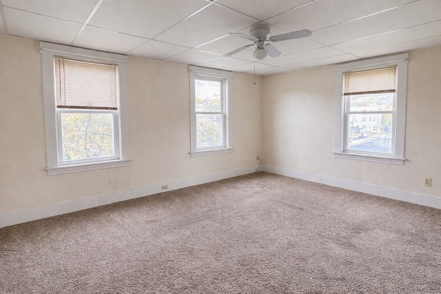 45 Laurel St Property Photo 10