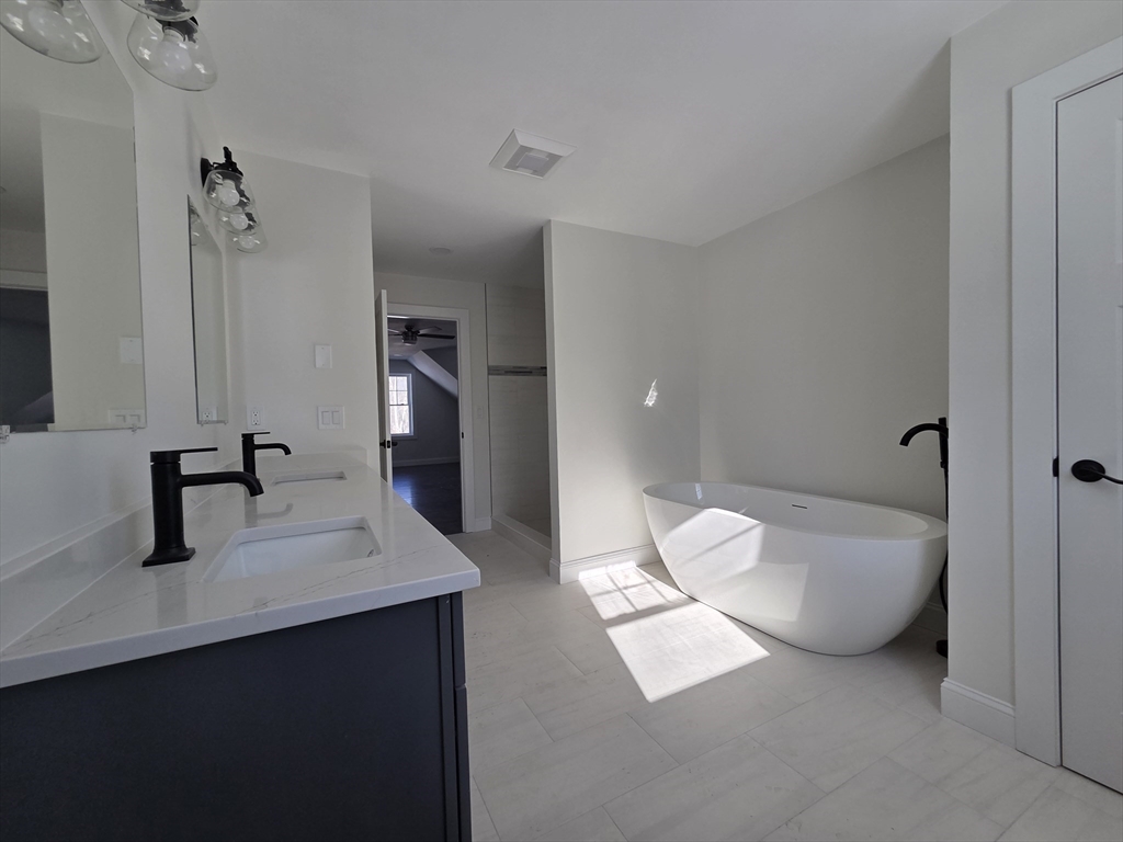 13 Cricket Lane Property Photo 10
