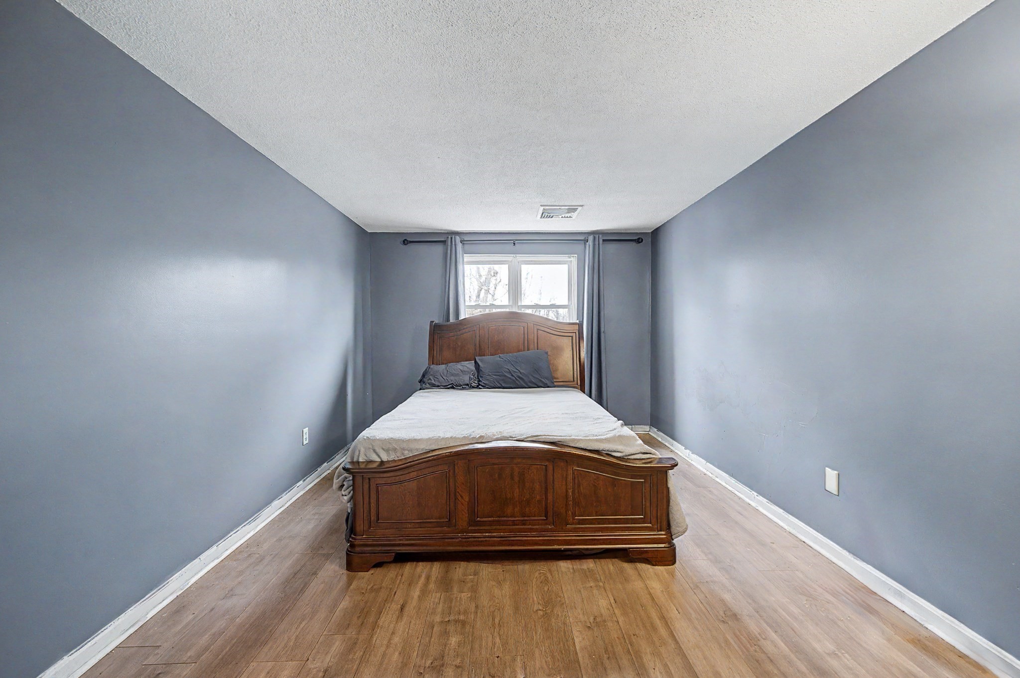 35 Longworth Avenue # 12 Property Photo 16