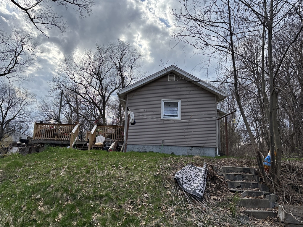 177 Jamaica St Property Photo 4