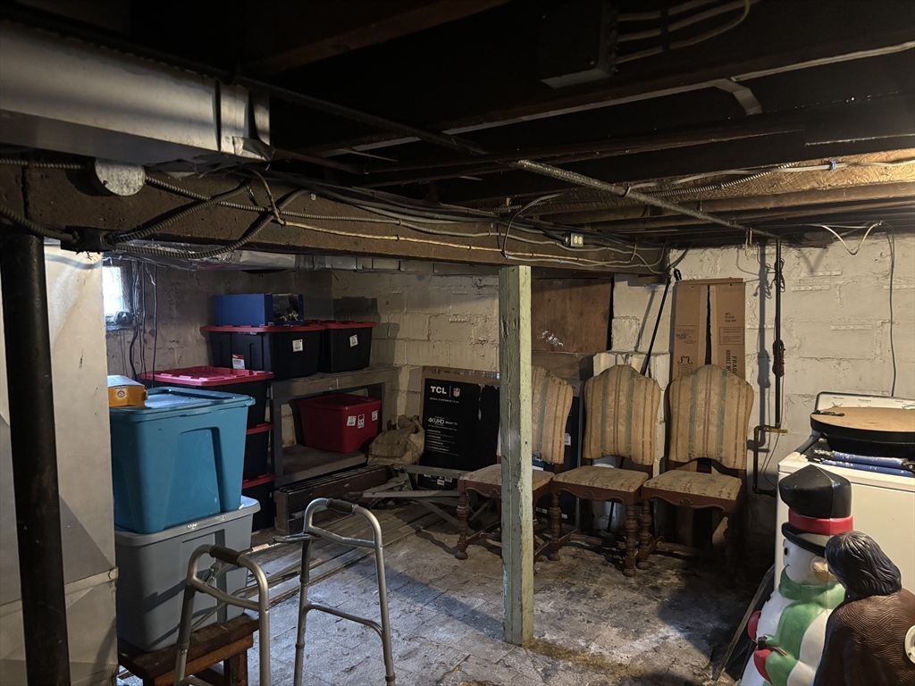 177 Jamaica St Property Photo 10