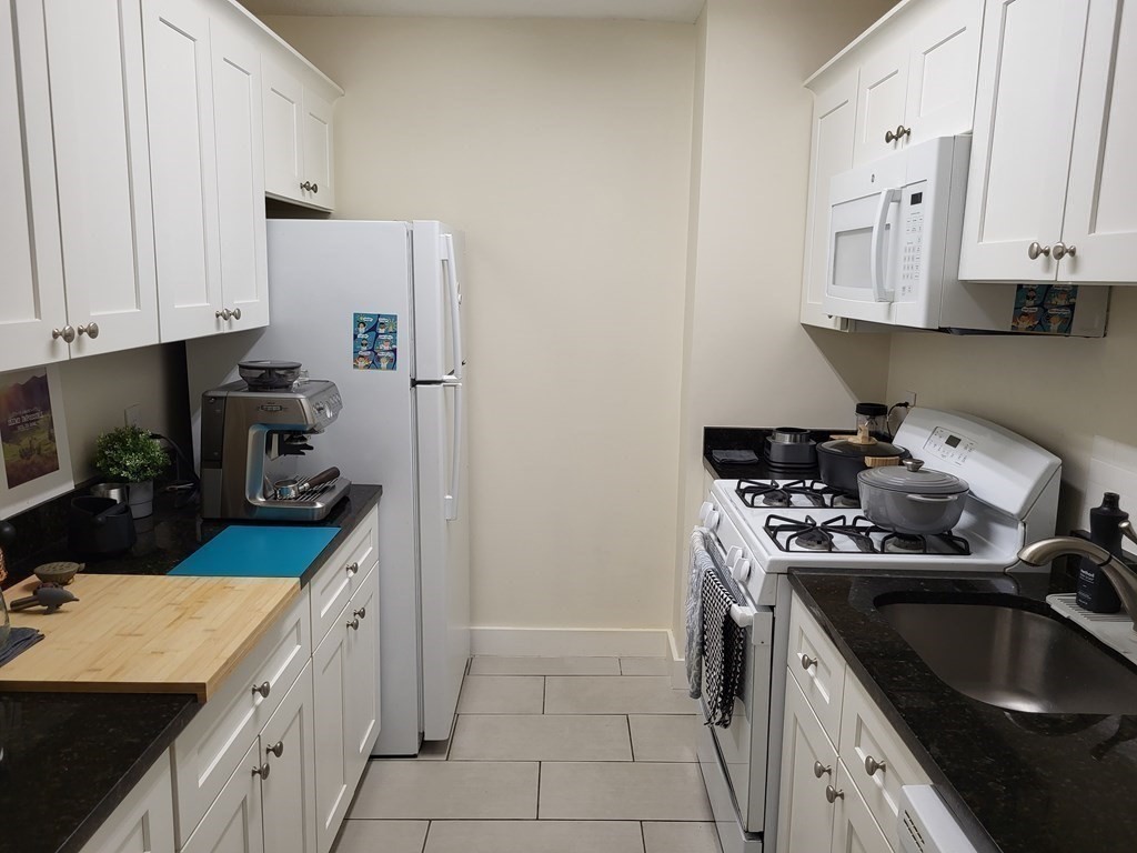 33 Pond Ave. # 915 Property Photo 6
