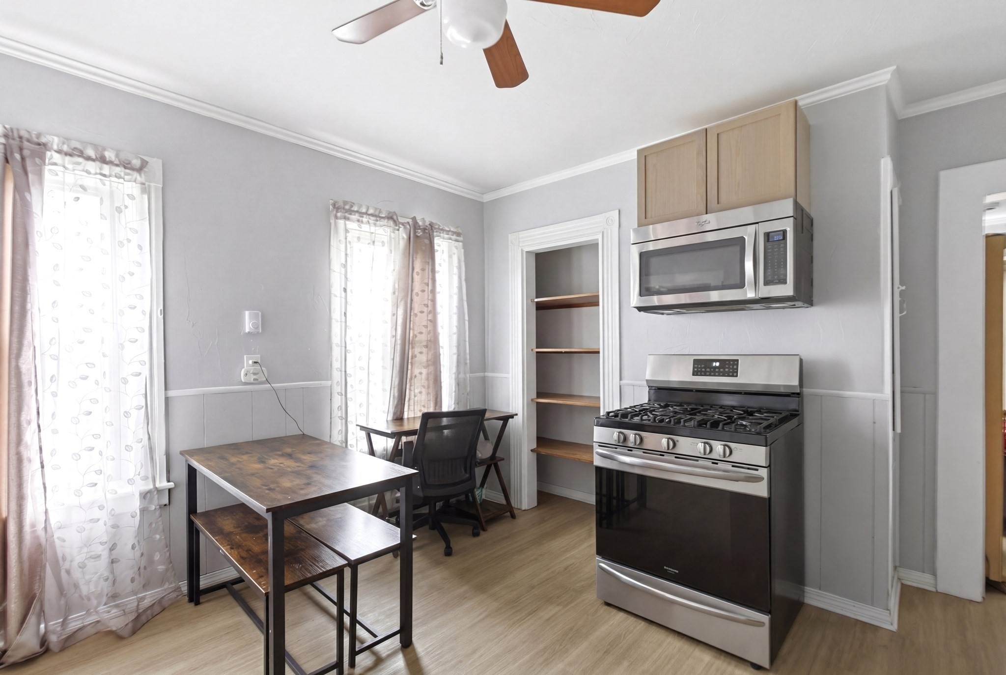 81 Ward St Property Photo 2
