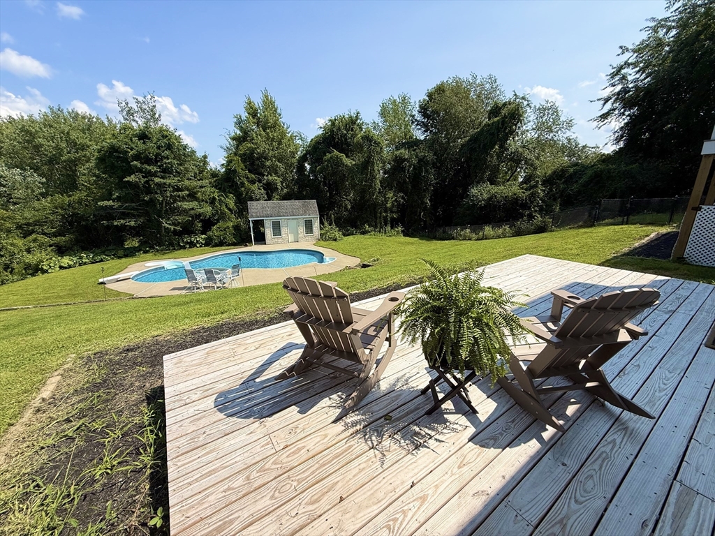 15 Birch Hill Rd Property Photo 1
