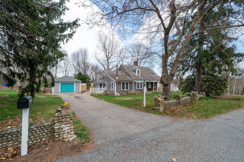 38 Landing Rd Property Photo 2