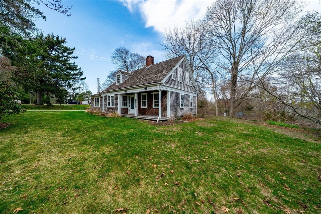 38 Landing Rd Property Photo 3