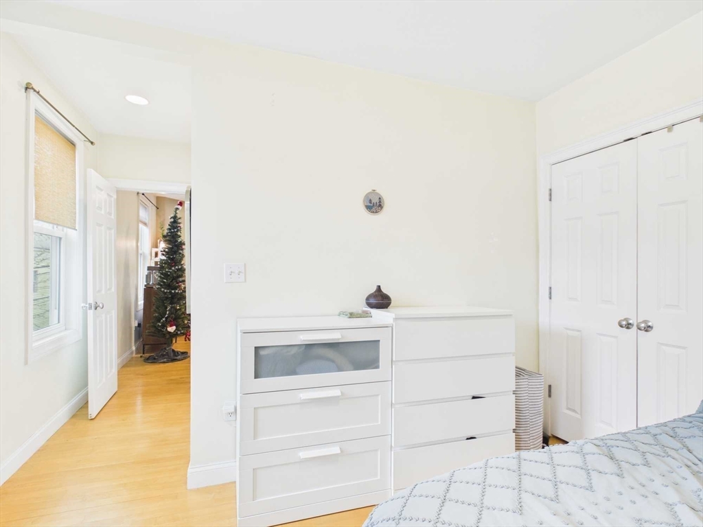 9 Mullins Ct # 2b Property Photo 9