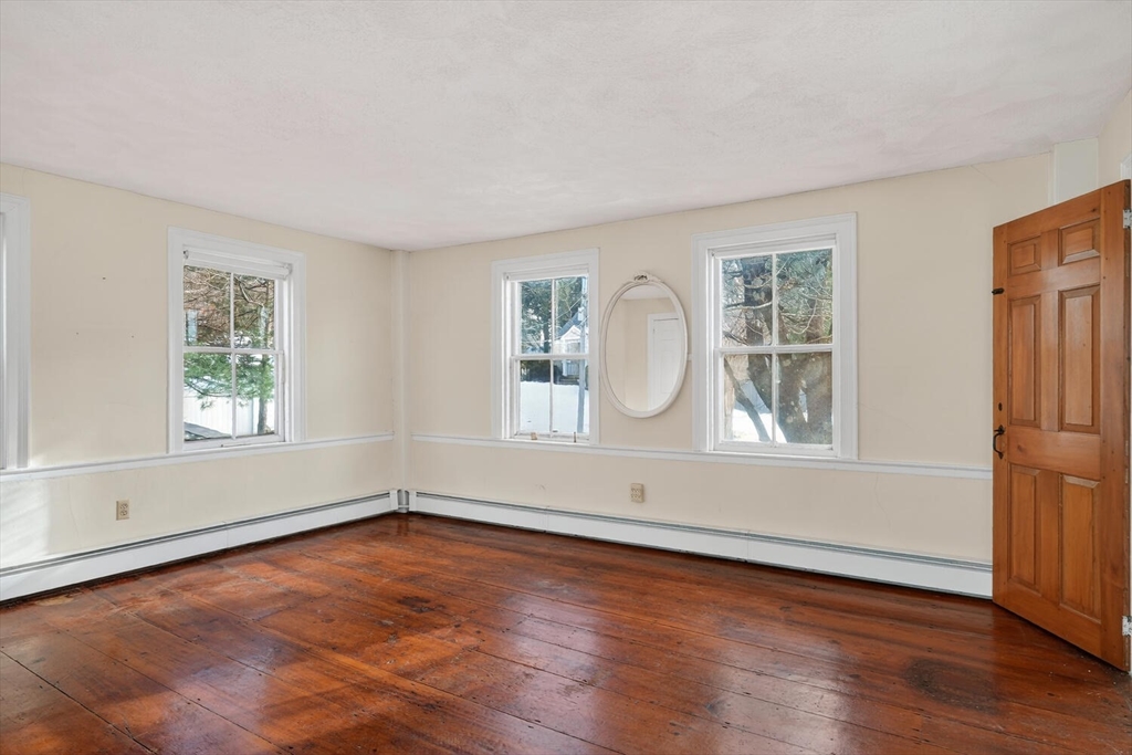 19 Ash St Property Photo 22