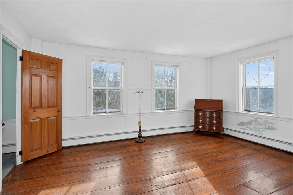 19 Ash St Property Photo 24