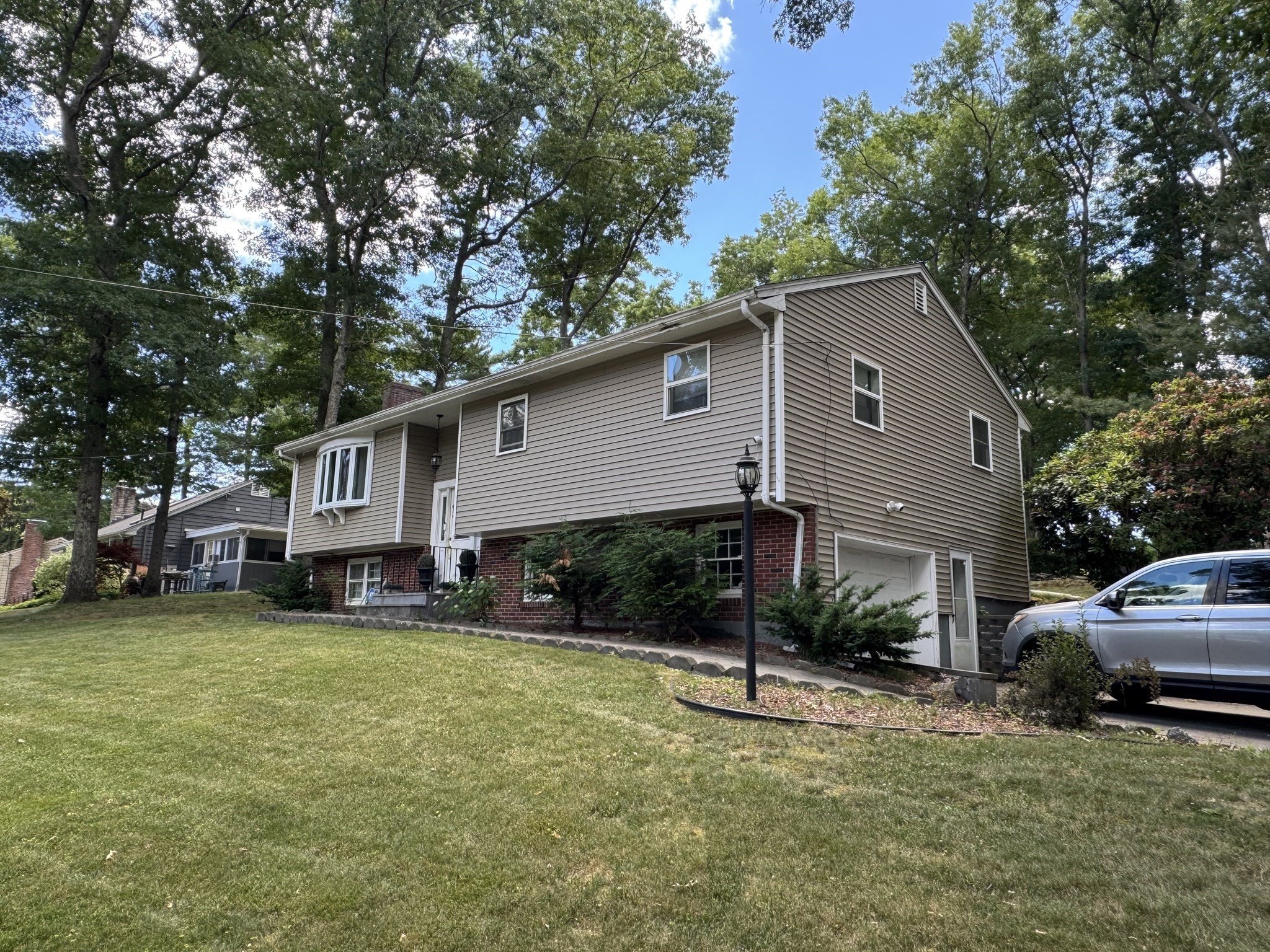 149 Thurber Ave Property Photo 2