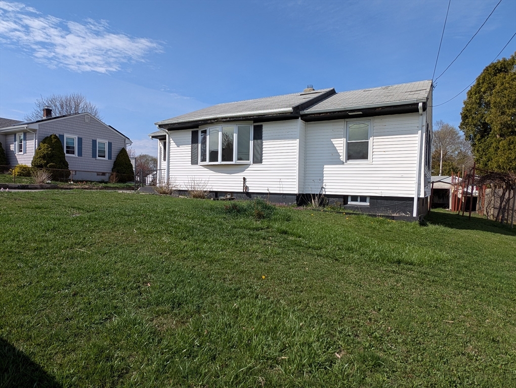 106 Cypress Ave Property Photo 2