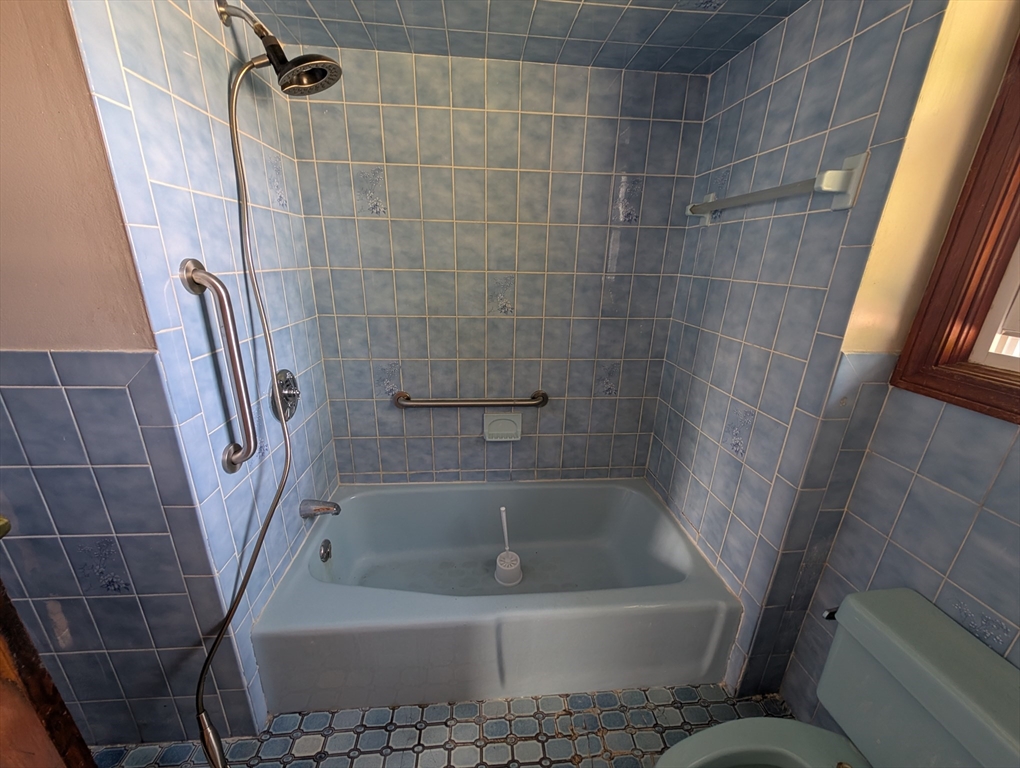106 Cypress Ave Property Photo 9