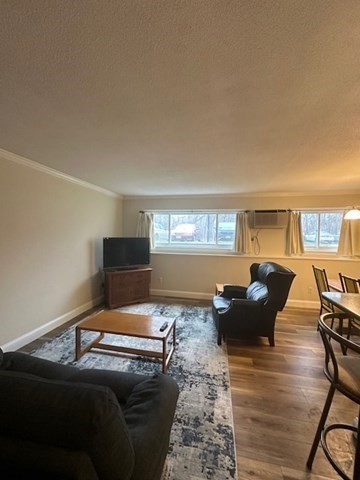 74 Barrett St # 103 Property Photo 4