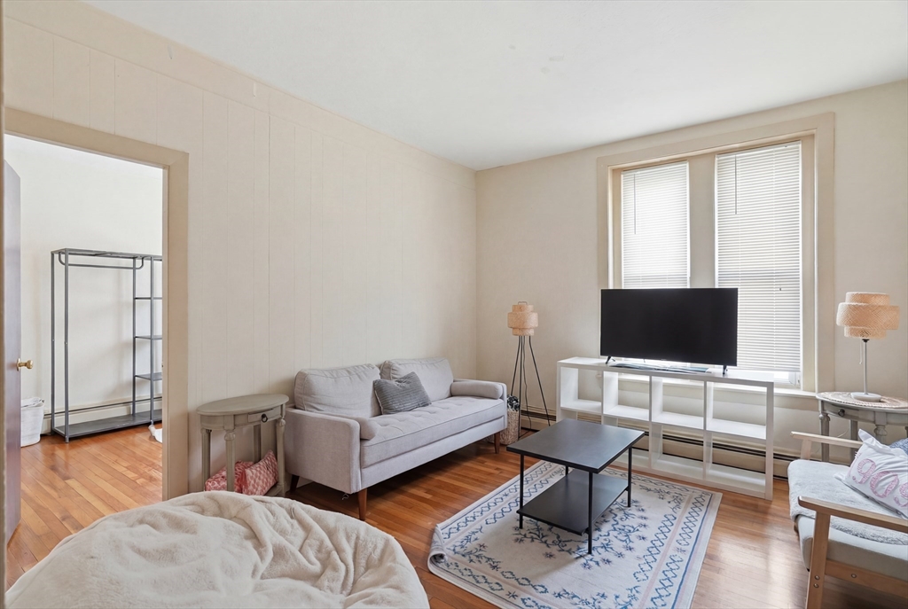 1466 Tremont # 6 Property Photo 2