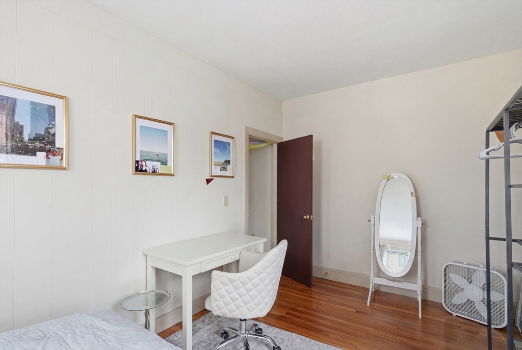 1466 Tremont # 6 Property Photo 7