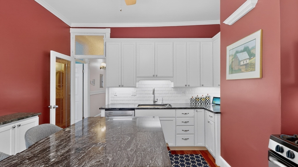 18 Hancock St # 4 Property Photo 12