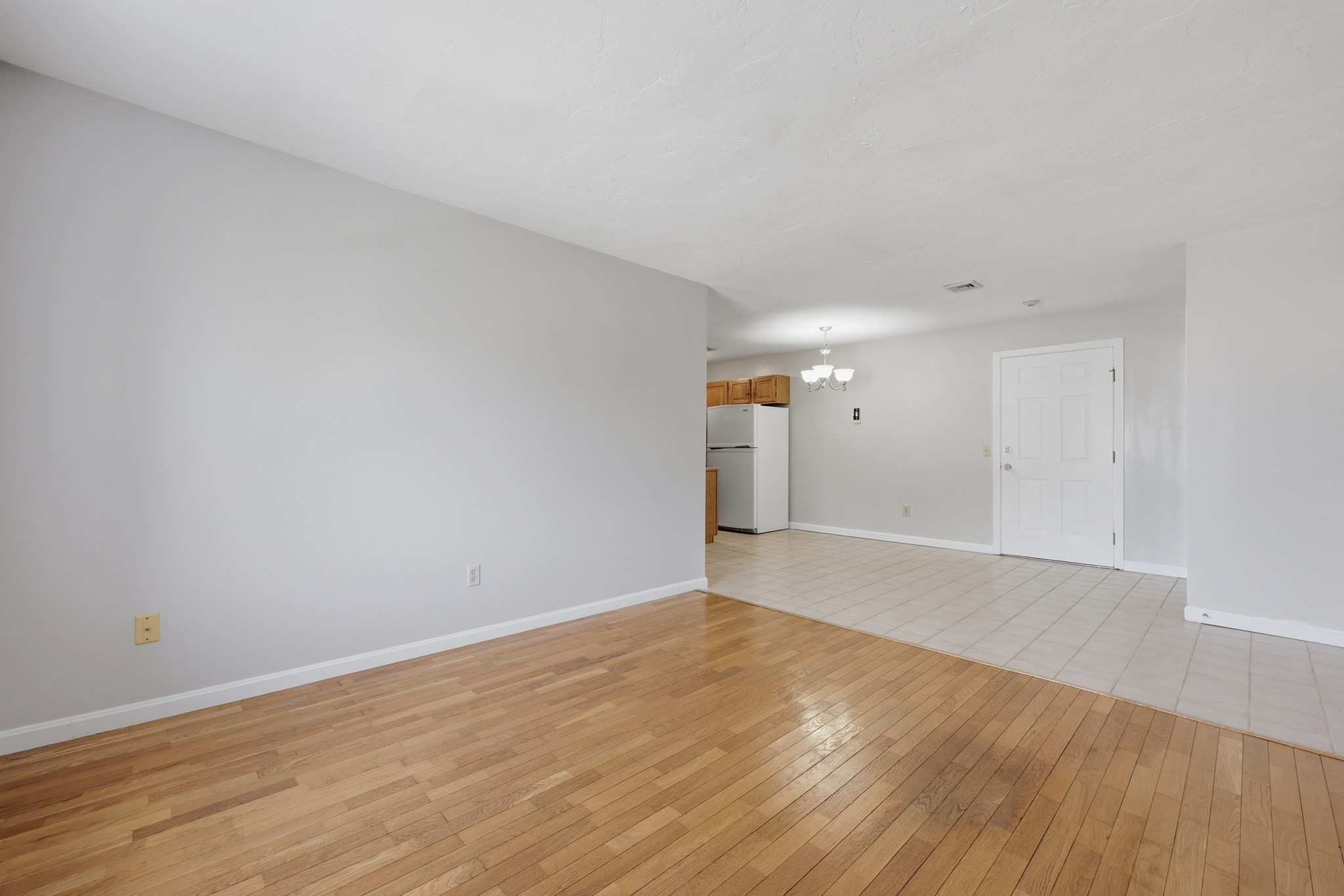 21 Middlesex Avenue # 305 Property Photo 4