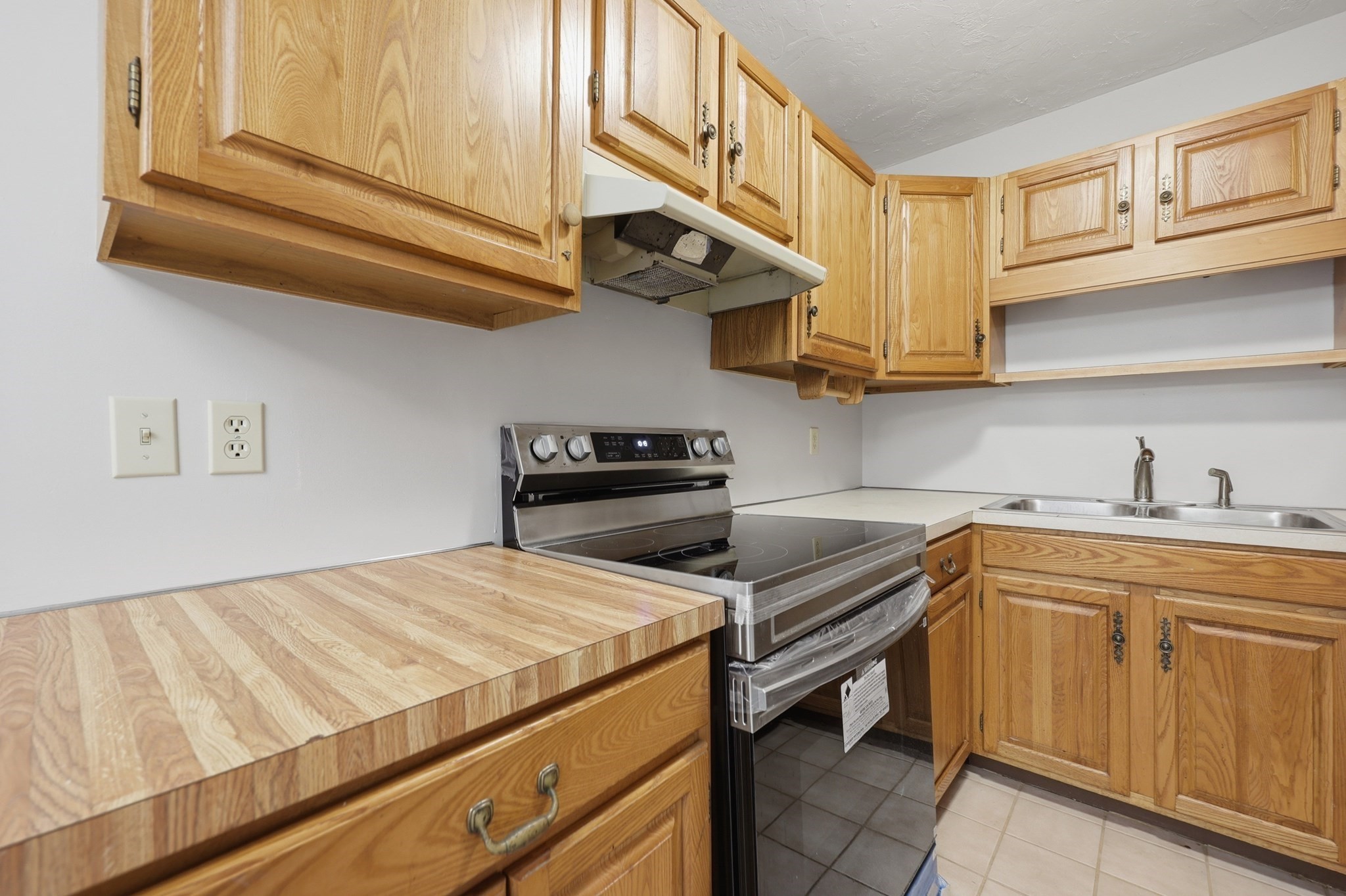 21 Middlesex Avenue # 305 Property Photo 11