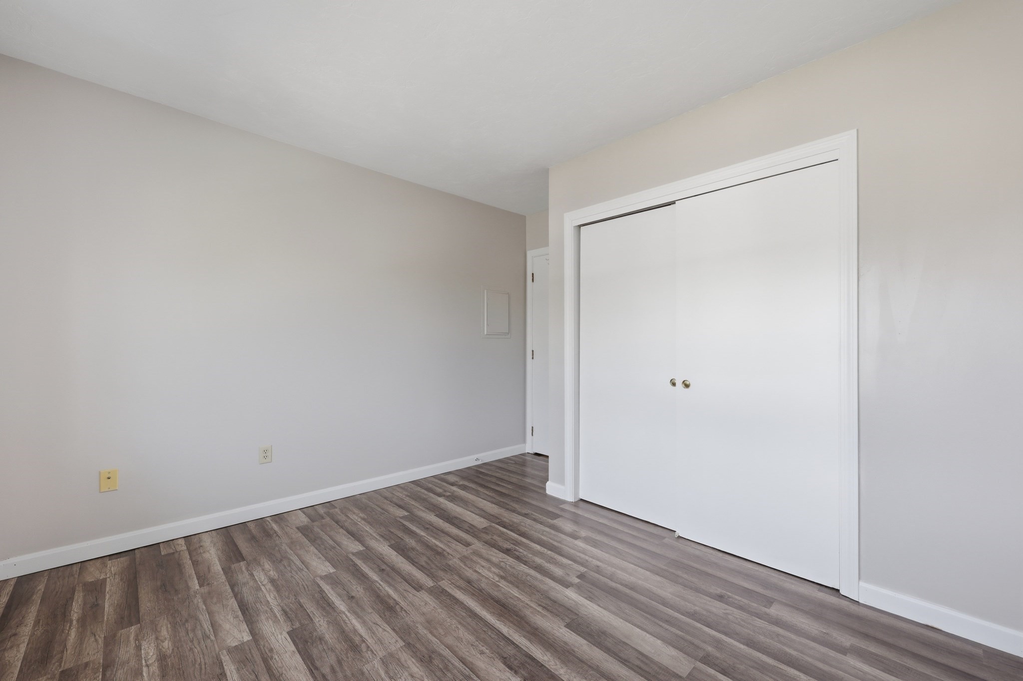 21 Middlesex Avenue # 305 Property Photo 17