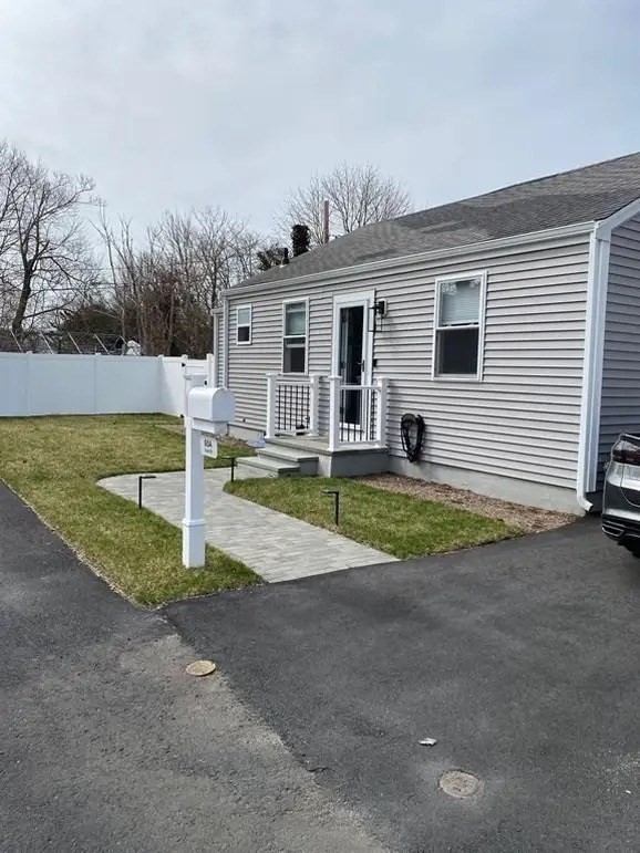 65 Louis St # A Property Photo 3