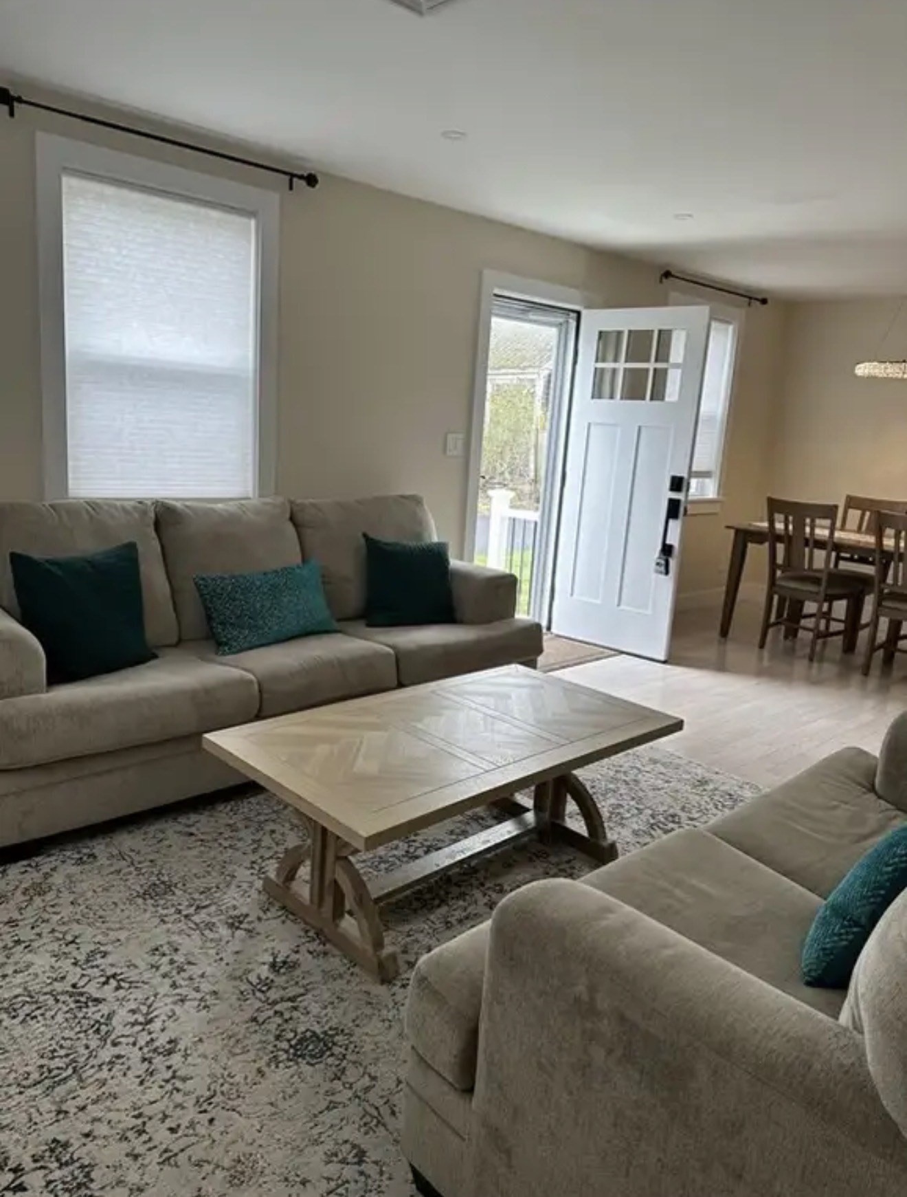65 Louis St # A Property Photo 4