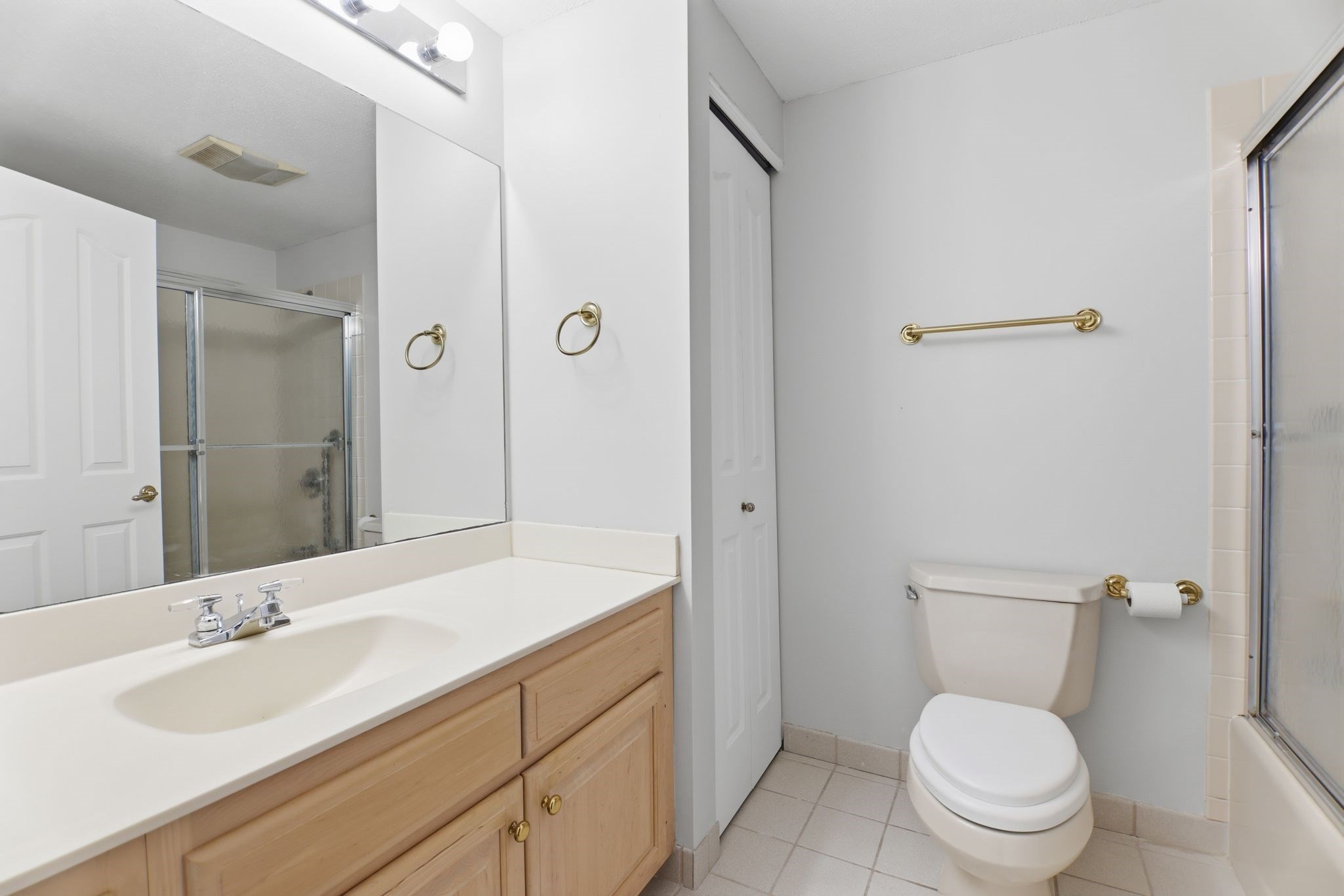 34 Sumner Ave # 210 Property Photo 23