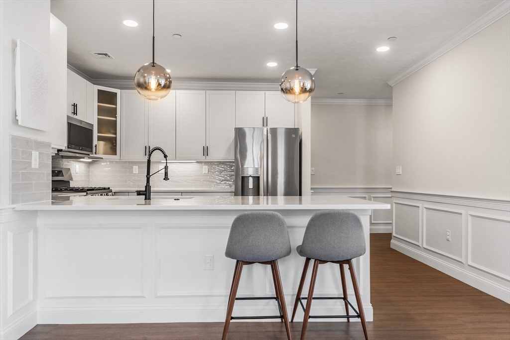 320 Middlesex Avenue # B209 Property Photo 4