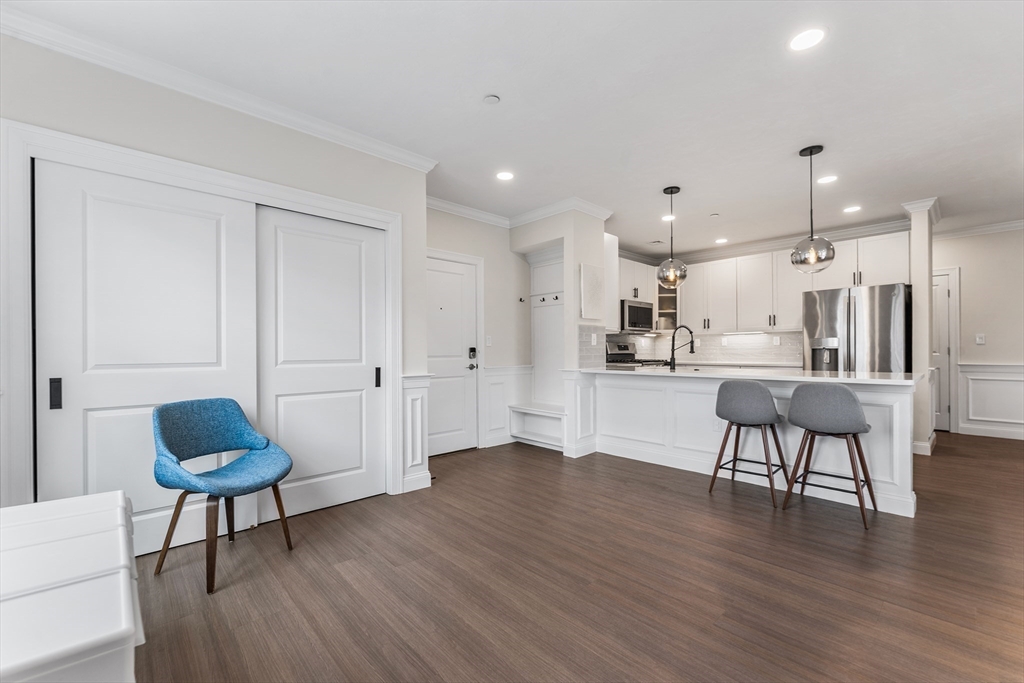 320 Middlesex Avenue # B209 Property Photo 6