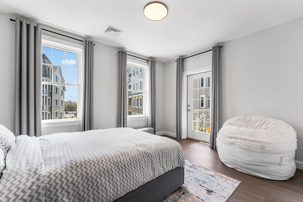 320 Middlesex Avenue # B209 Property Photo 15