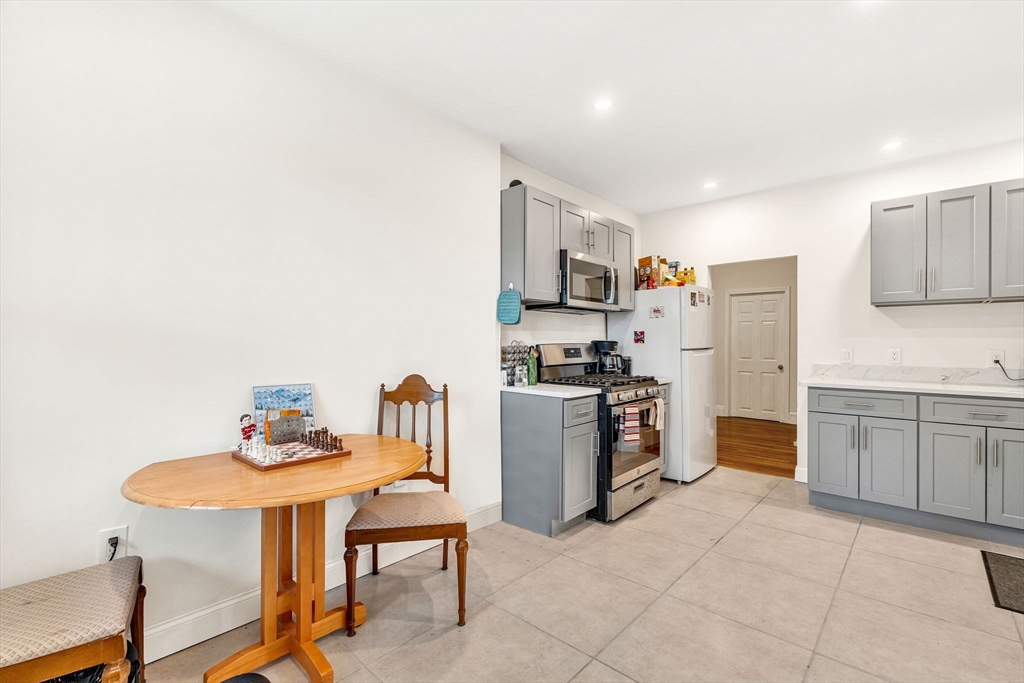 289 Corey # 4 Property Photo 4