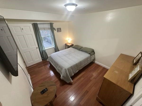 32 Tufts Ave # A Property Photo 10