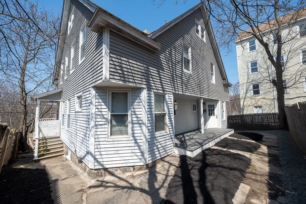 104 1/2 Rodney St Property Photo 1
