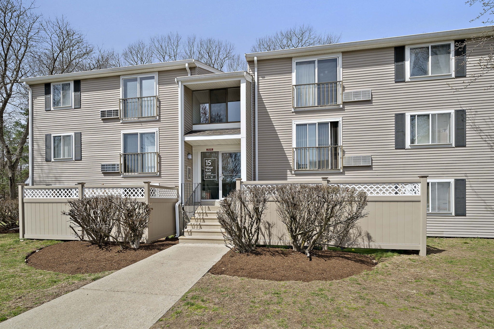 15 Village Rock Ln # 2 Property Photo 1