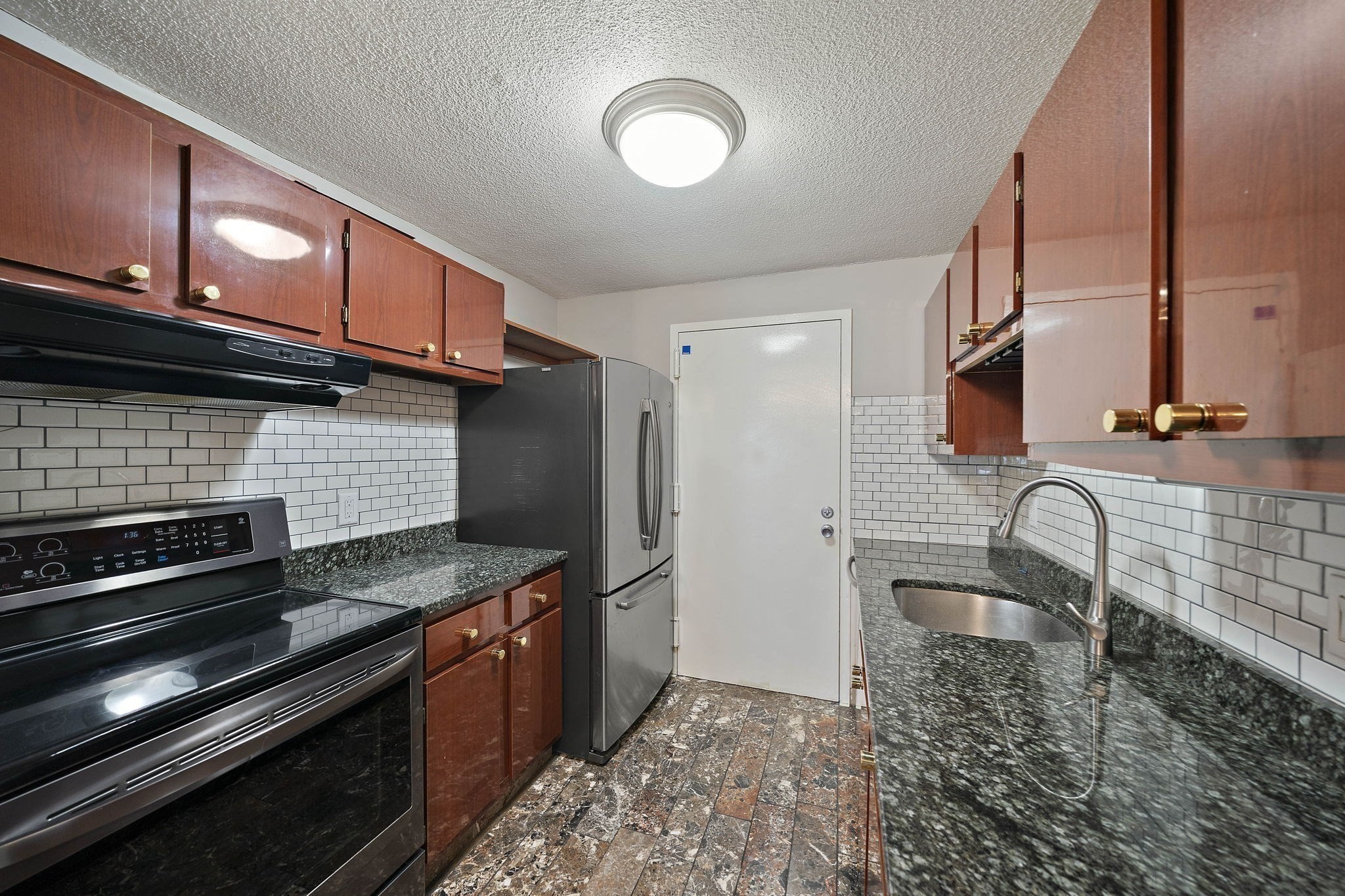 15 Village Rock Ln # 2 Property Photo 8