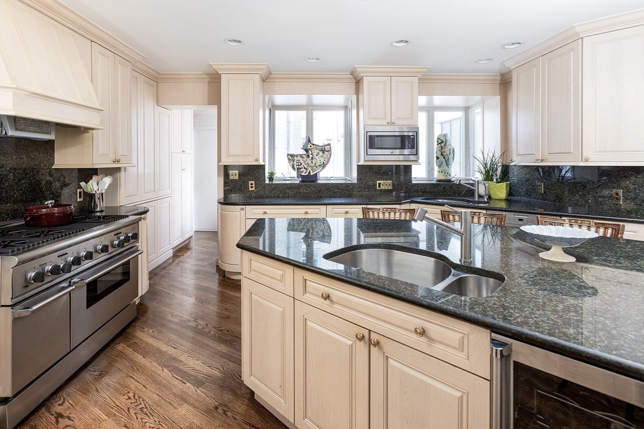 274 Beacon Street Ph Property Photo 7