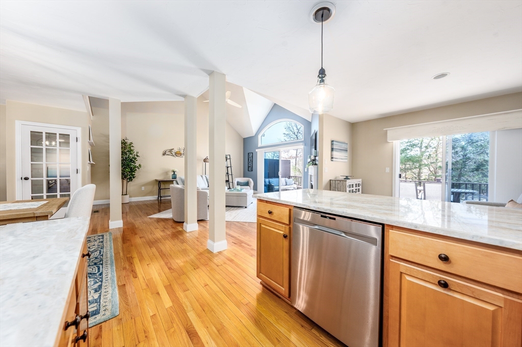 8 Hollyhock Knoll Ct # 8 Property Photo 15