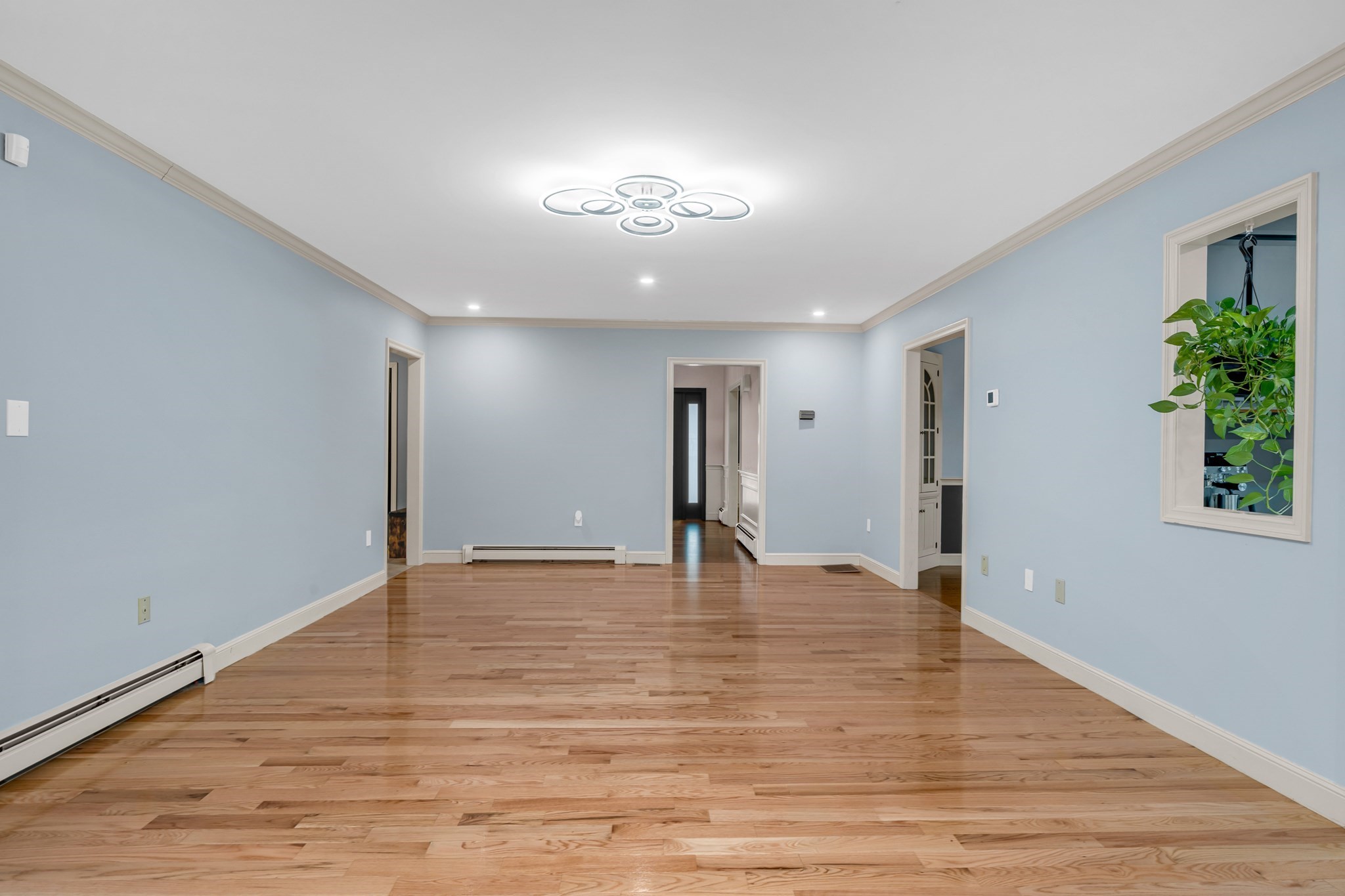 5 Bedros St Property Photo 3