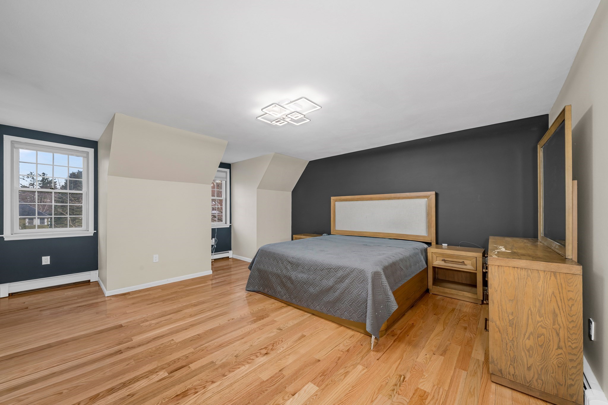5 Bedros St Property Photo 14
