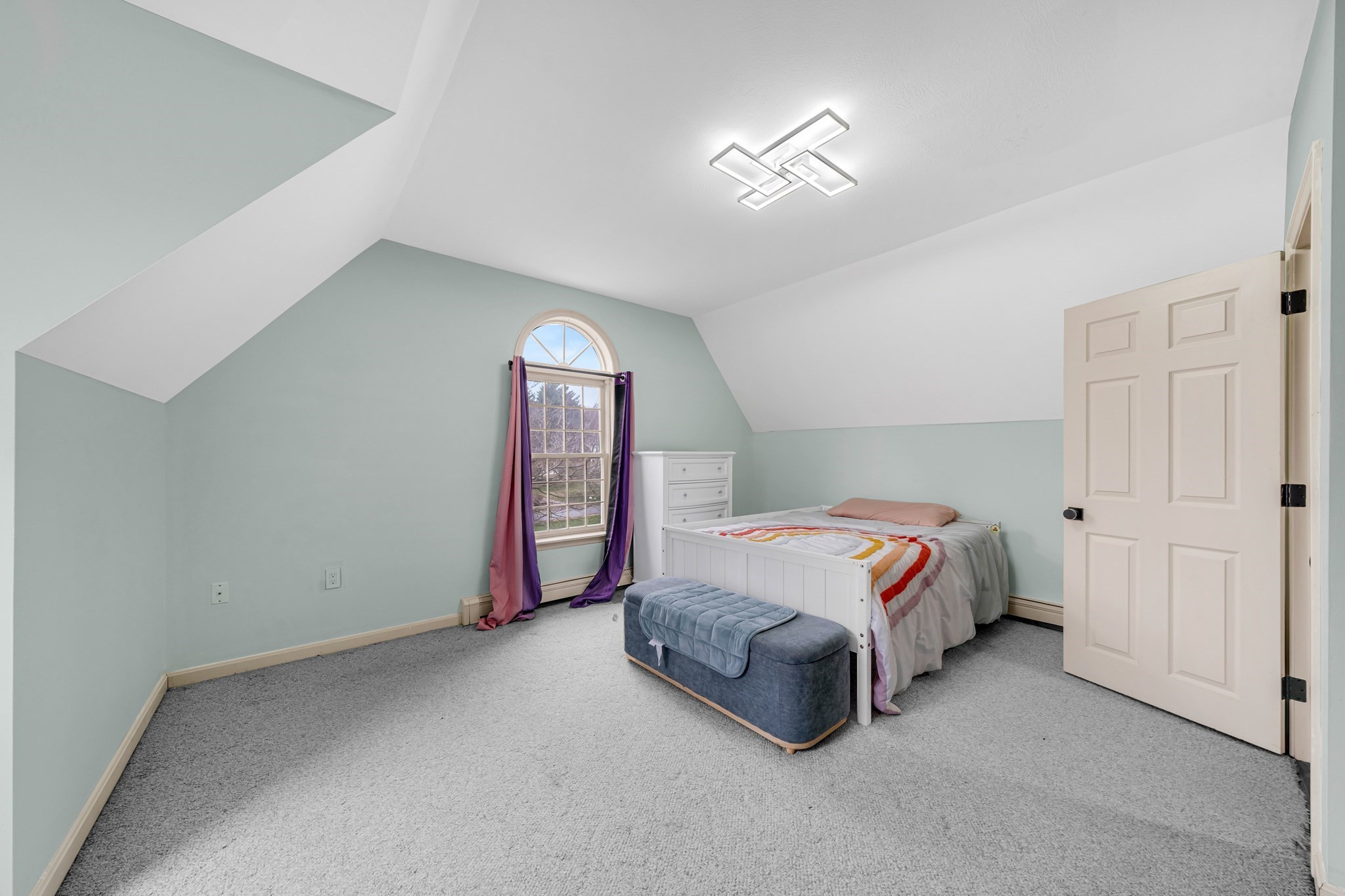 5 Bedros St Property Photo 19
