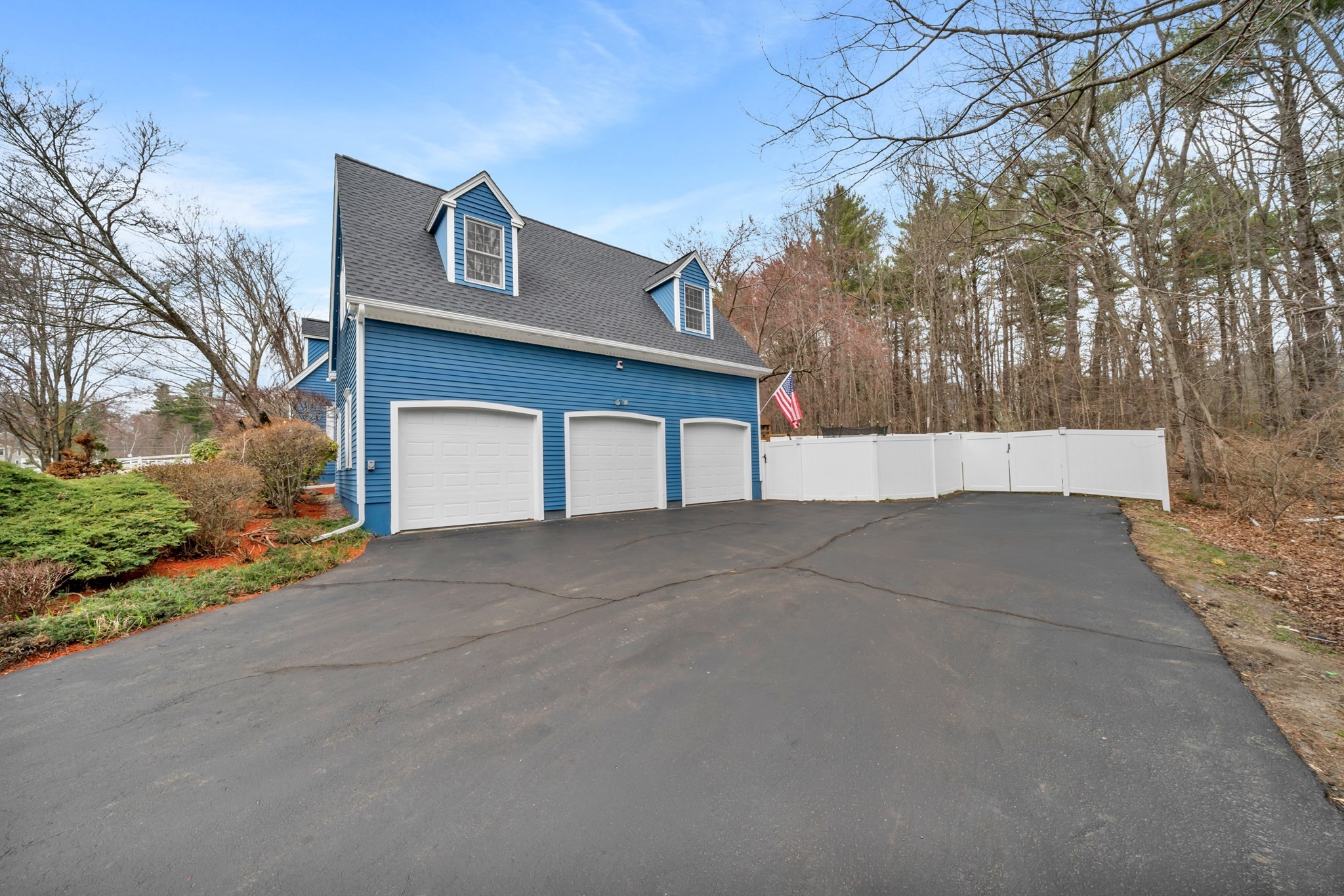 5 Bedros St Property Photo 27