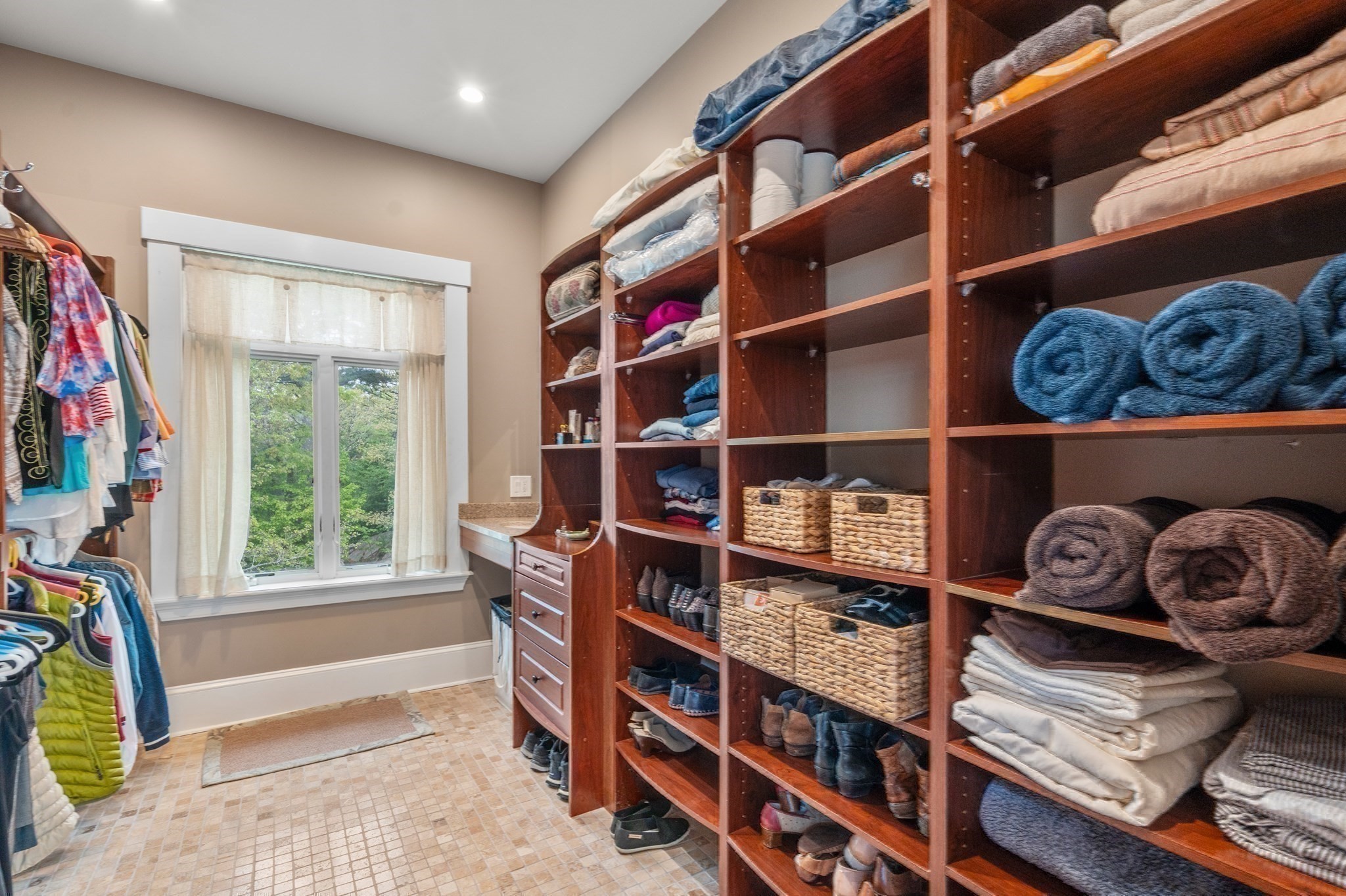 602 Summer Street Property Photo 28