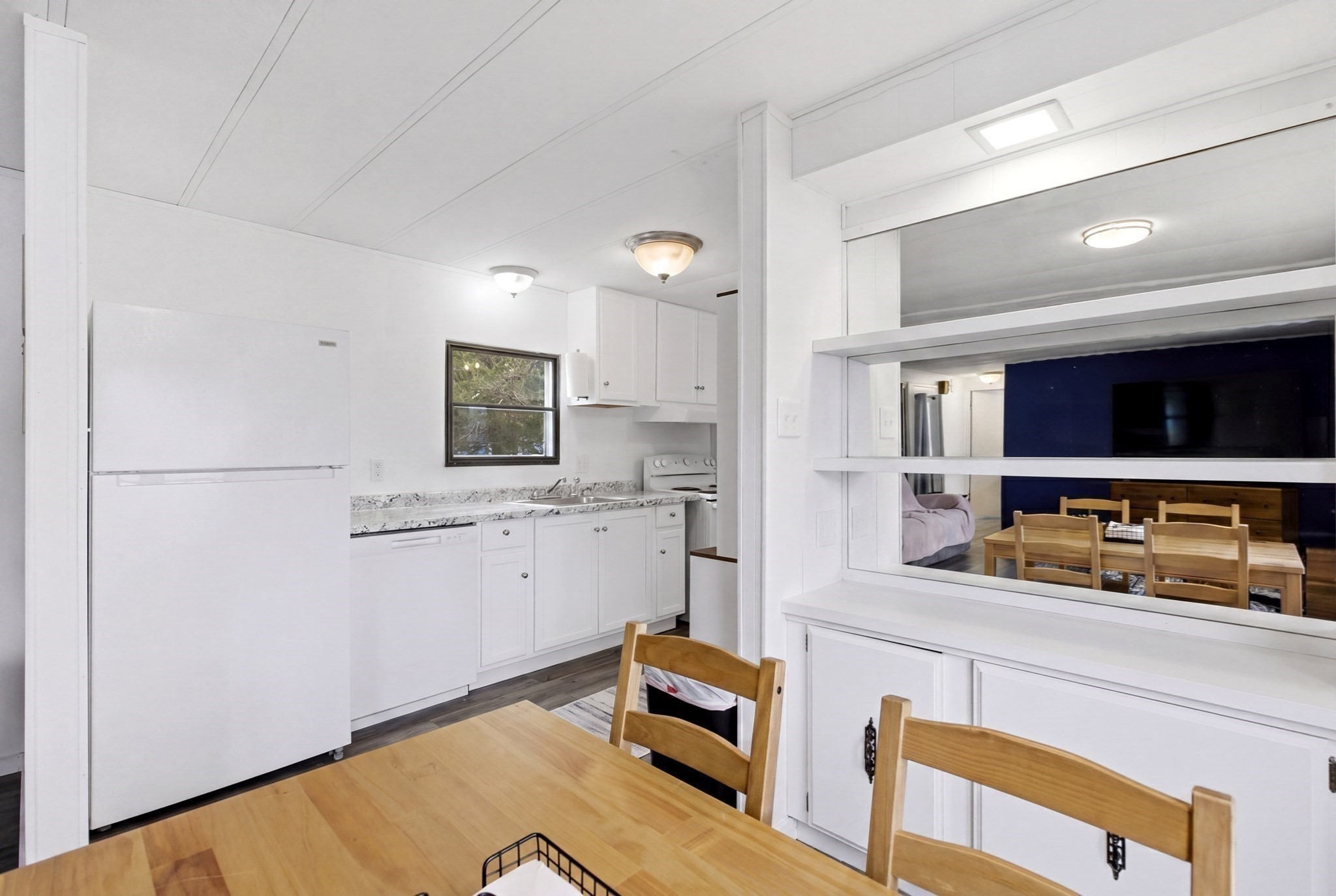 22 Southway Property Photo 6