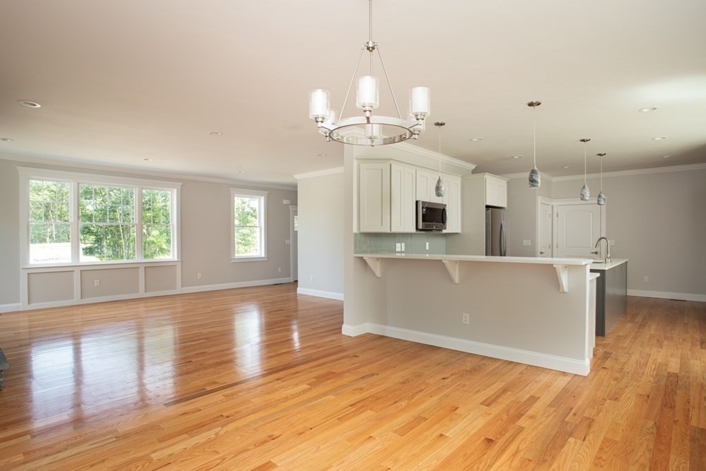 5 Julia Lane Property Photo 2