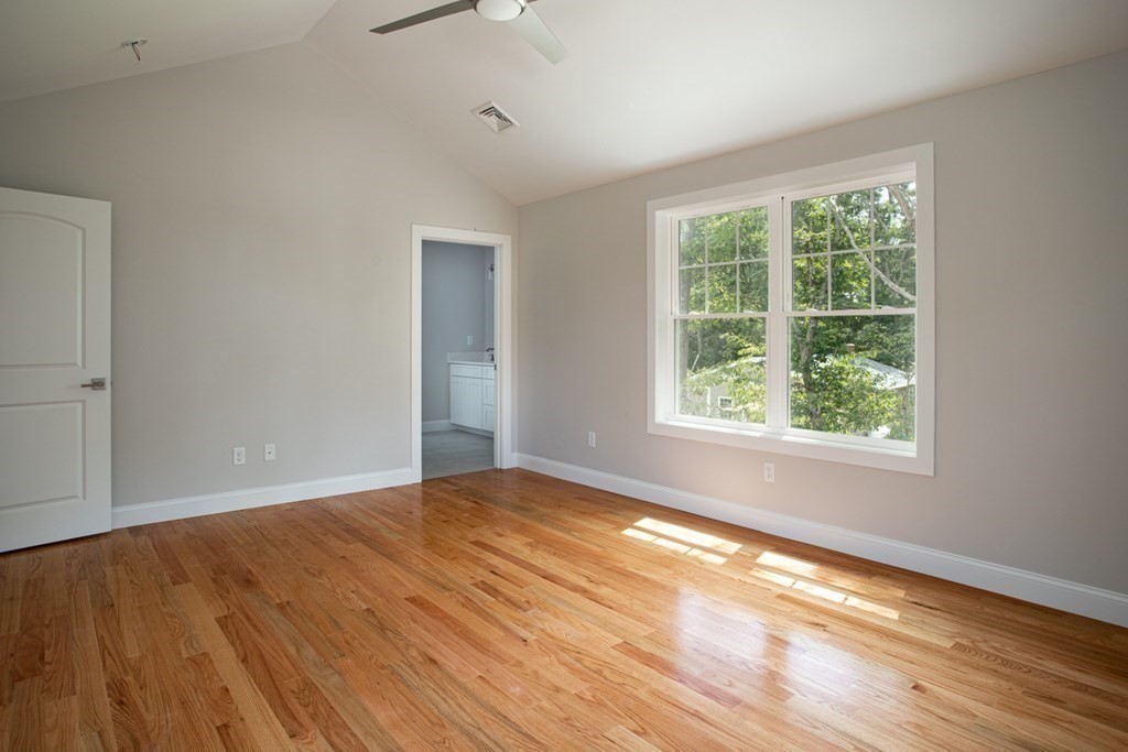 5 Julia Lane Property Photo 6