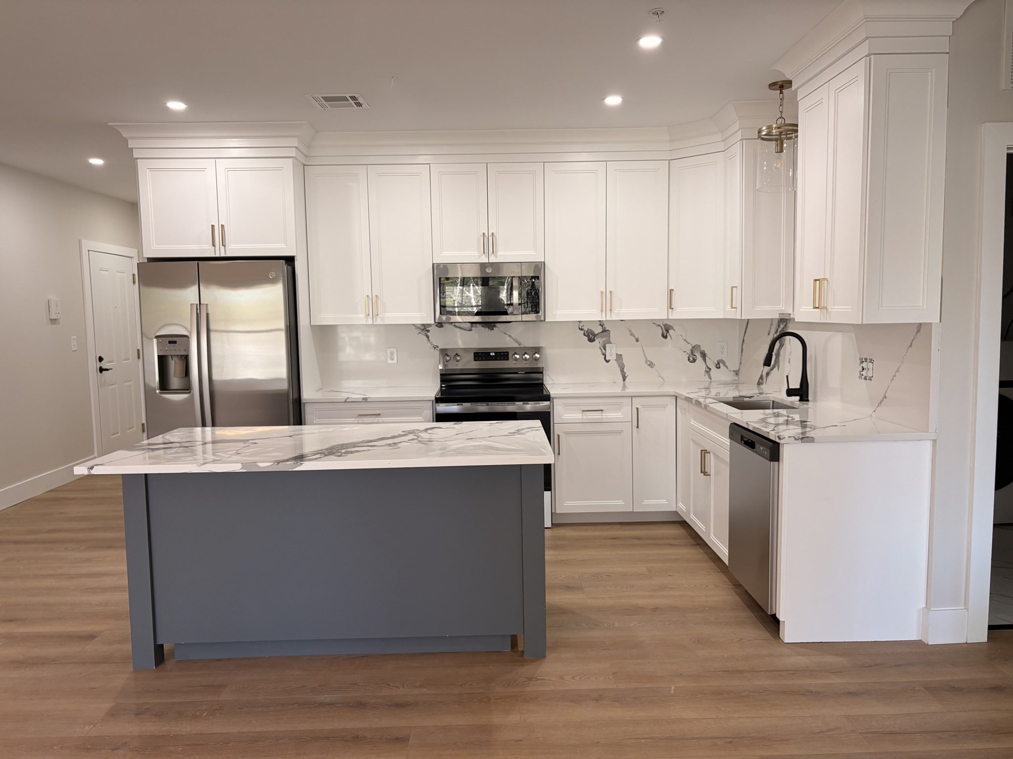 441 Washington St # 305 Property Photo 3